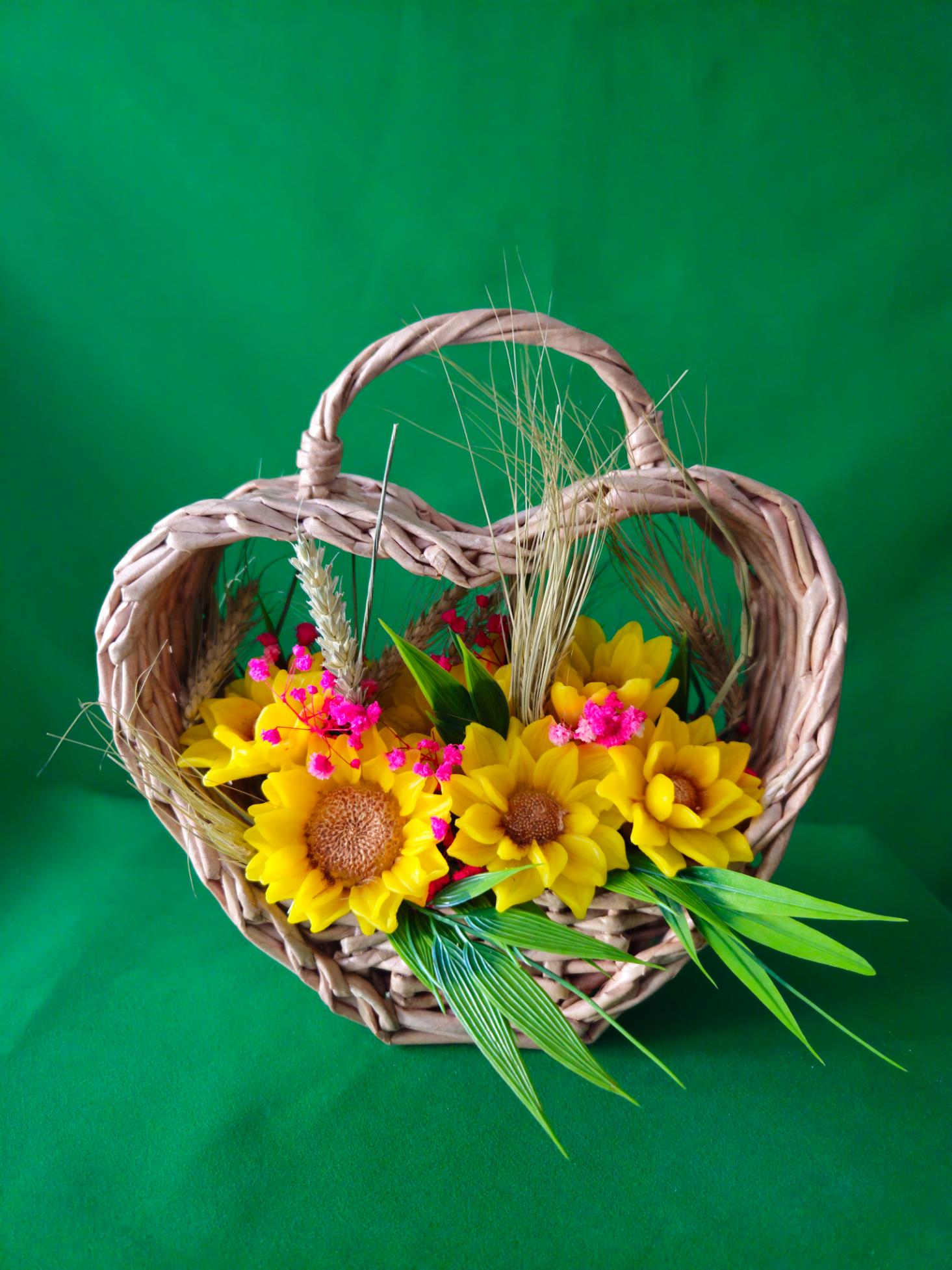 Artisan Scented Petalcraft Bouquet – Handcrafted Soap Art Display