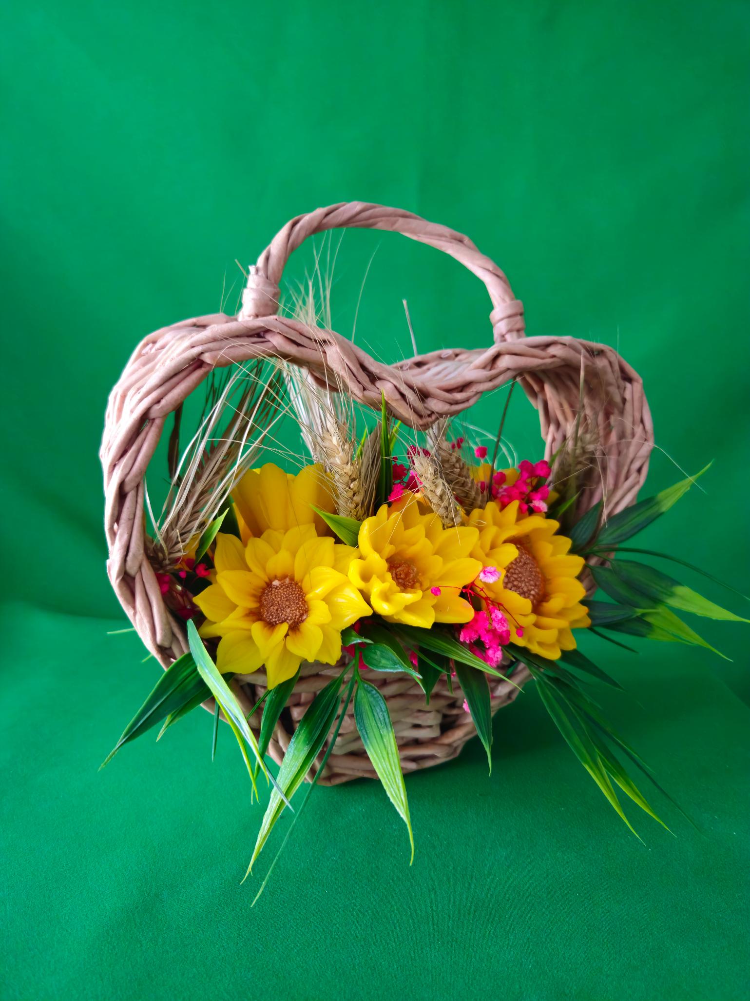 Artisan Scented Petalcraft Bouquet – Handcrafted Soap Art Display