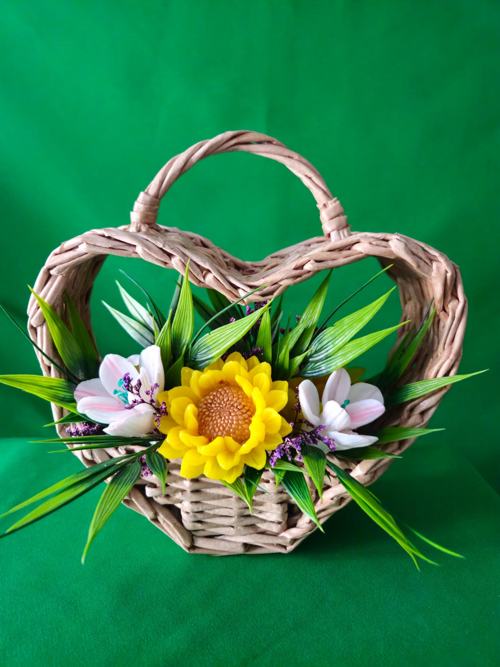 Artisan Bloomcraft Soap Art Arrangement – Elegant Scented Gift