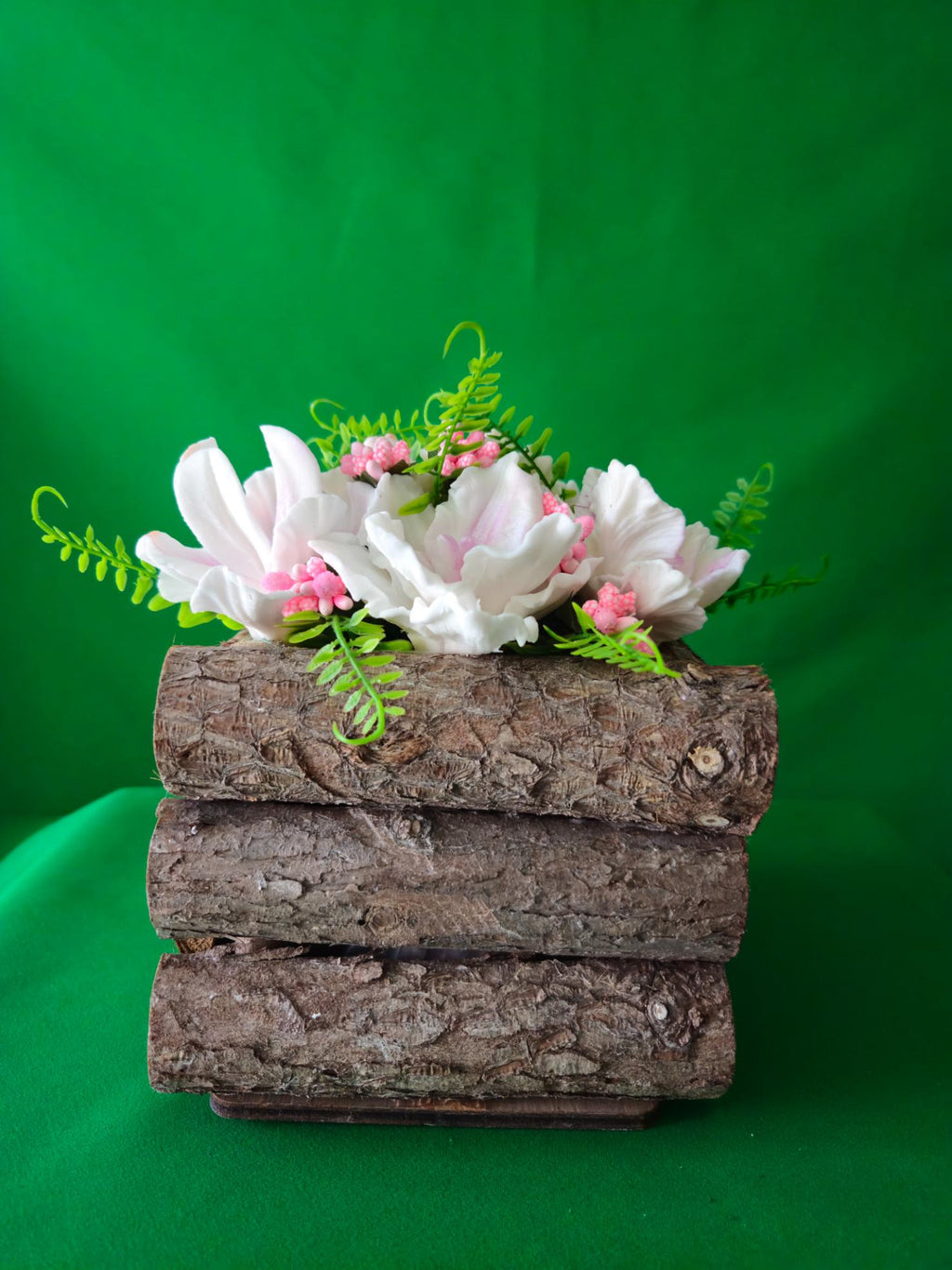 Luxe Petal Box – Elegant Scented Soap Floral Centerpiece