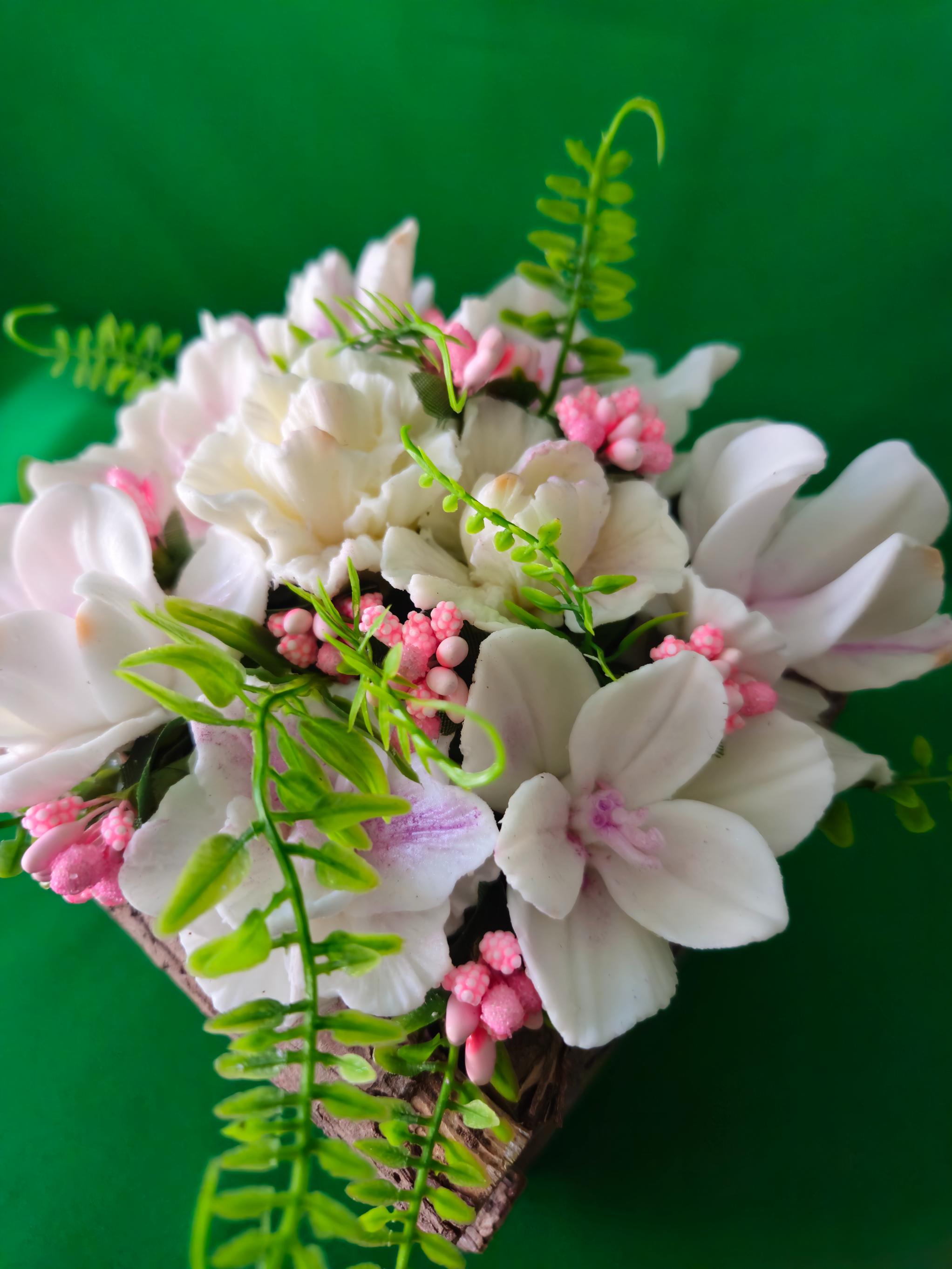 Luxe Petal Box – Elegant Scented Soap Floral Centerpiece