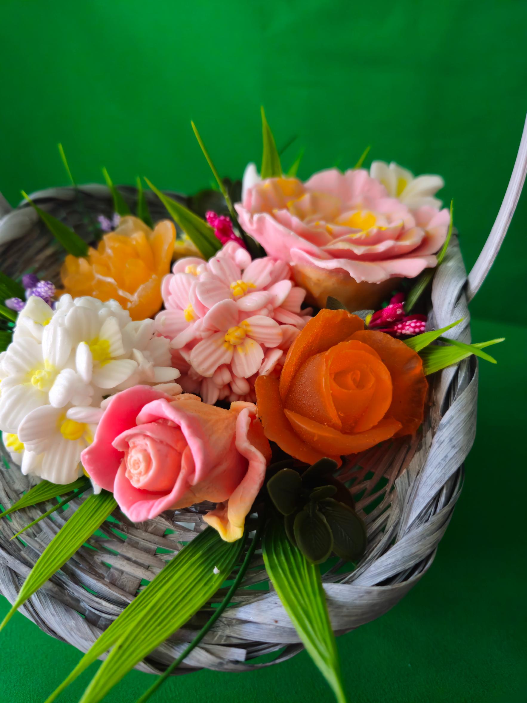 Woven Peach Serenity Basket – Luxury Scented Soap Flower Gift (Handmade UK)