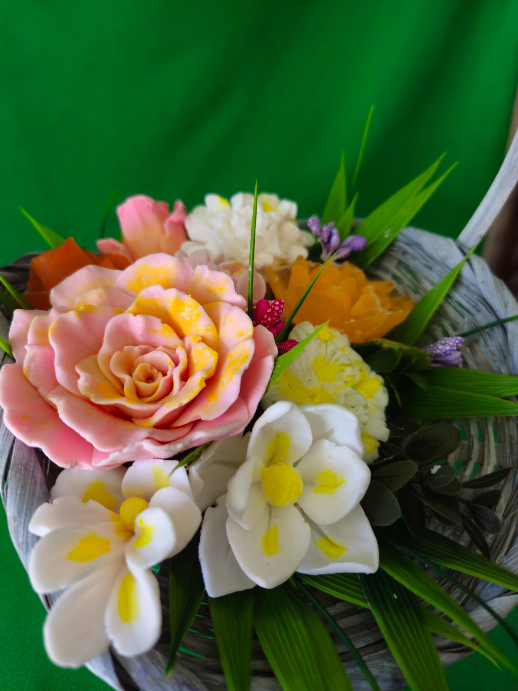 Woven Peach Serenity Basket – Luxury Scented Soap Flower Gift (Handmade UK)