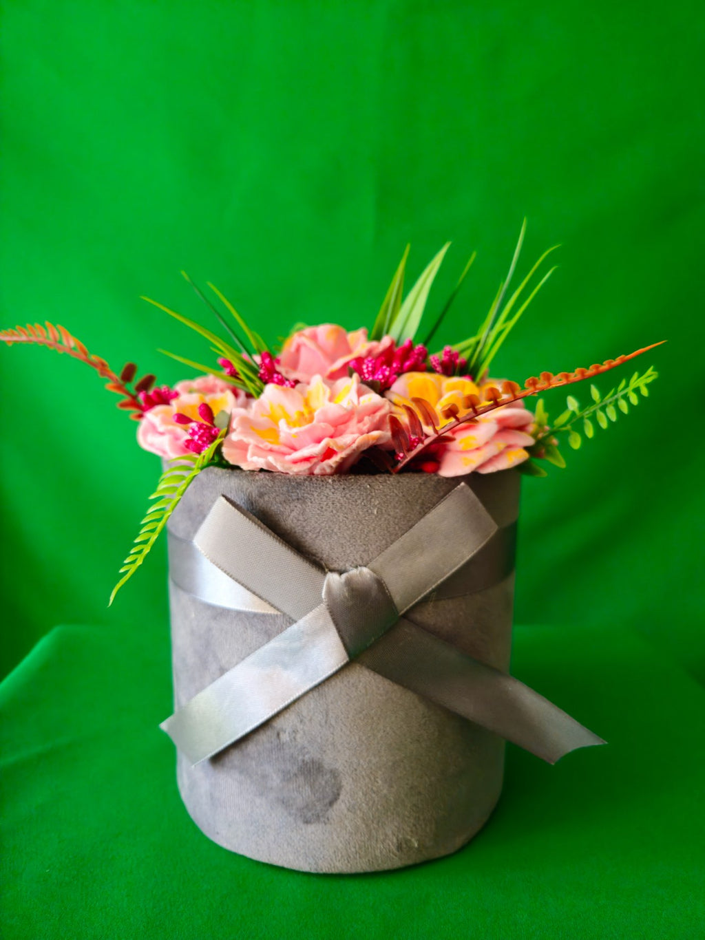 Blossom Aura Luxury Flower Box – Handcrafted Soap Floral Arrangement