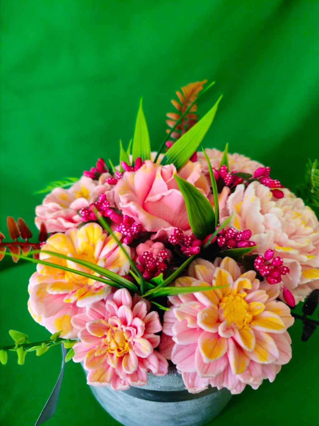 Blossom Aura Luxury Flower Box – Handcrafted Soap Floral Arrangement