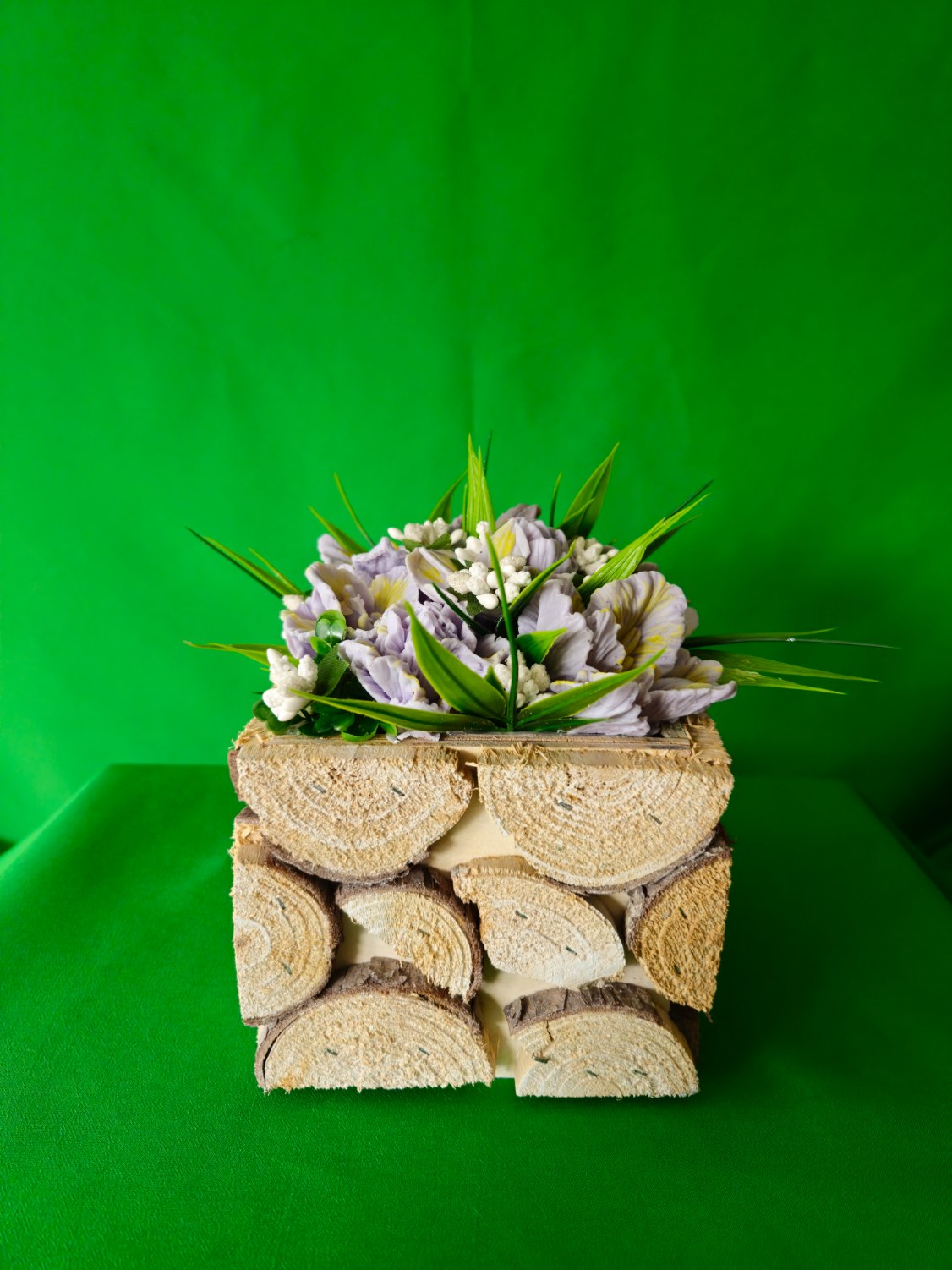 Bloom Whisper Gift Box – Artisan Soap Flower Décor Arrangement