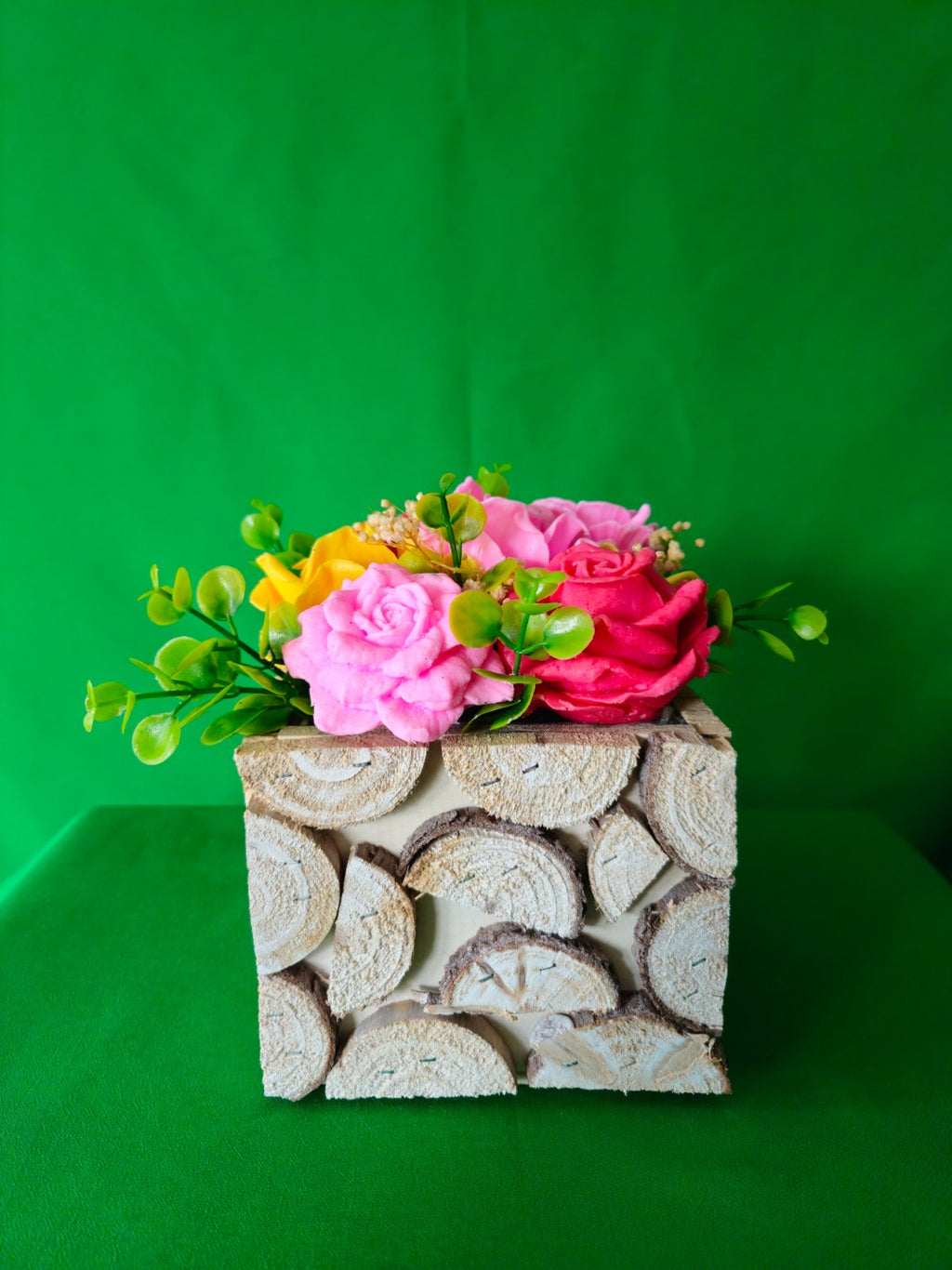 Petal Glow Gift Box – Elegant Scented Soap Flower Display