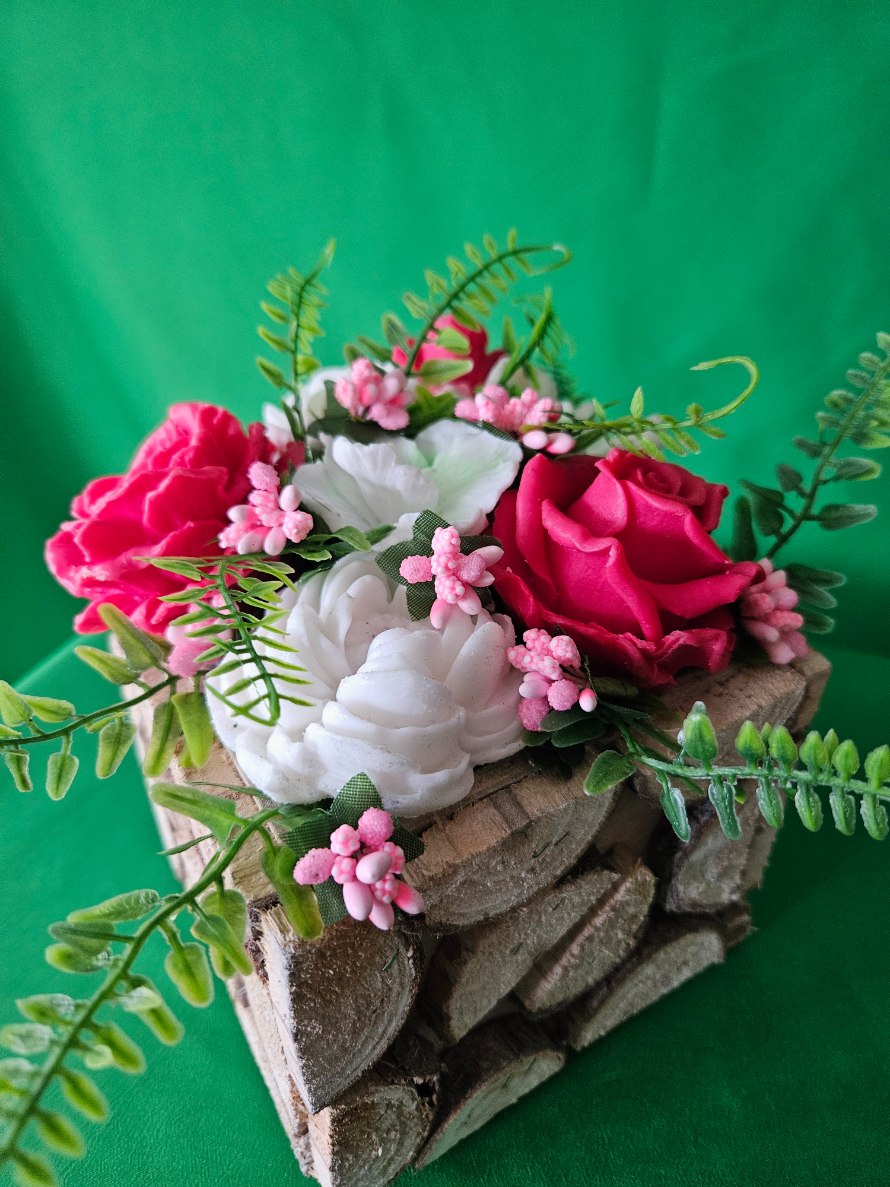 Pastel Serenity Flower Box – Luxury Scented Soap Floral Arrangement