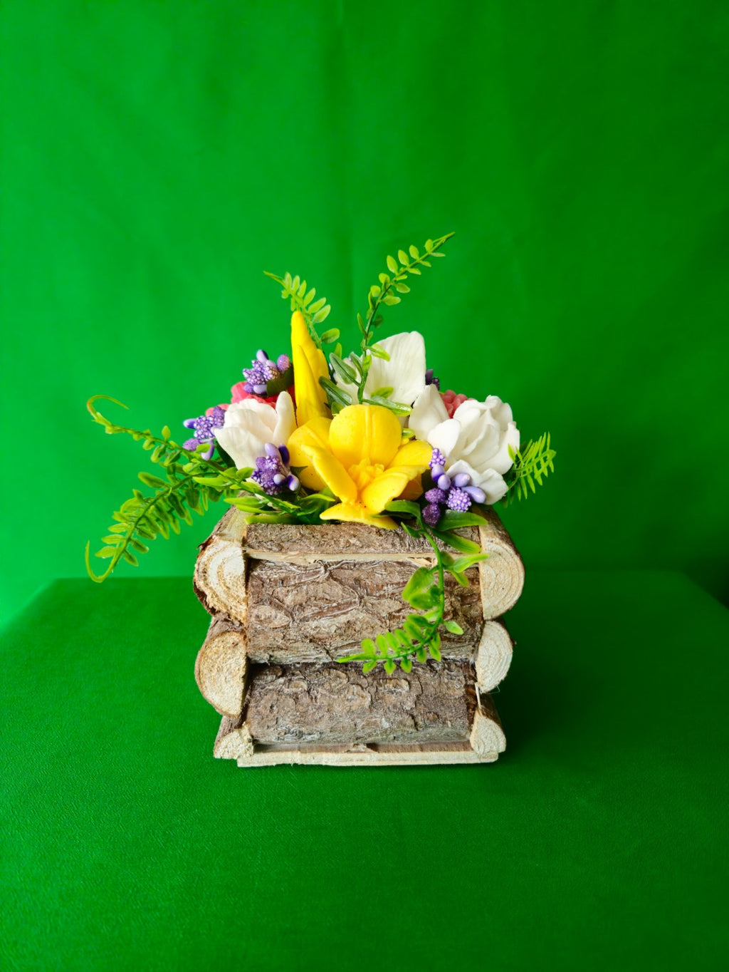 Floral Grace Gift Box – Luxury Scented Soap Flower Arrangement (Handmade UK)