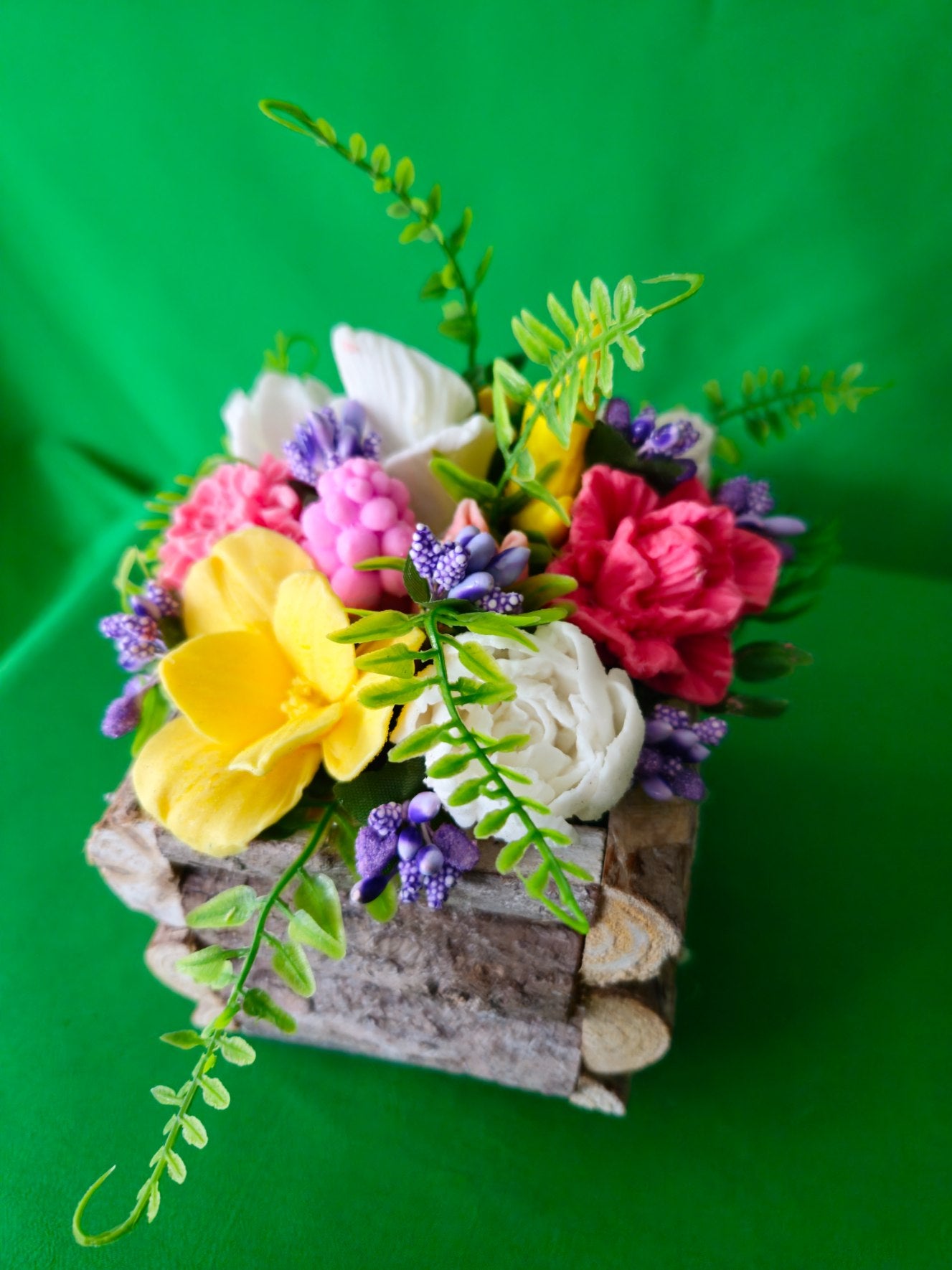 Floral Grace Gift Box – Luxury Scented Soap Flower Arrangement (Handmade UK)